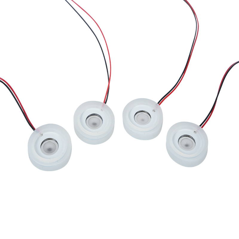 Nebulizzatore ad oscillazione ultrasonica Nebulizzatore medico inalabile a rete 20-105k Trasduttore ad ultrasuoni Diffusore Bassa potenza Alto volume di nebbia <5μm Volume di nebbia regolabile al 60% Particelle regolabili